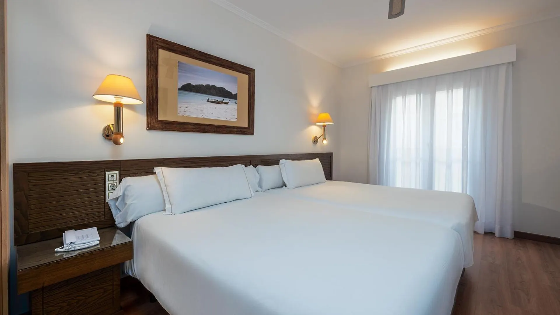 ****  Senator Cadiz Hotel Spain