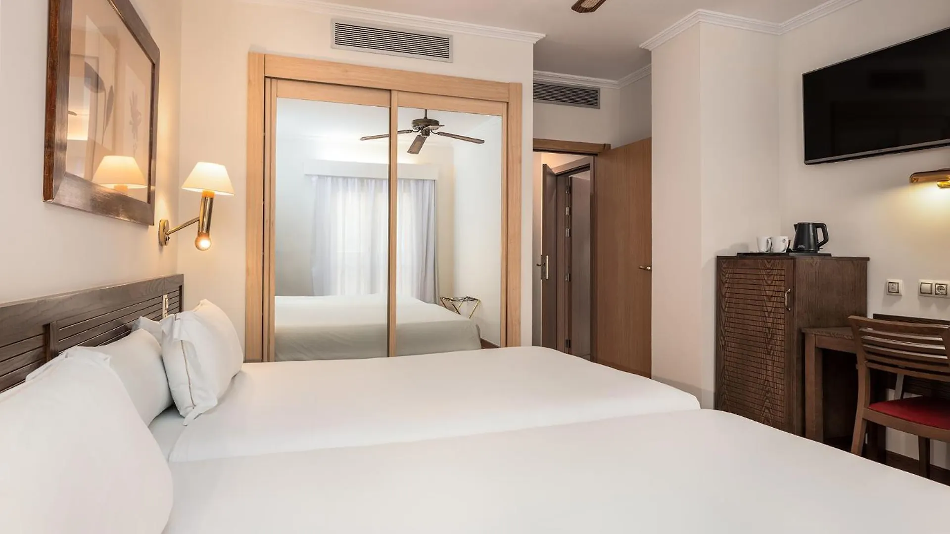 Senator Cadiz Hotel